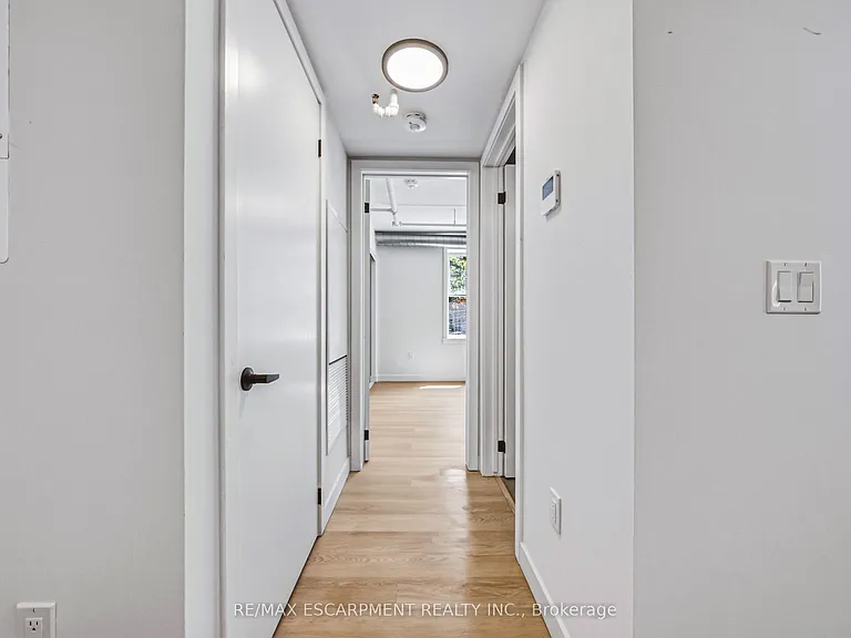 325 James St S #208 — Photo 2