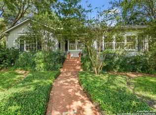201 E Oakview Pl, Alamo Heights, TX 78209