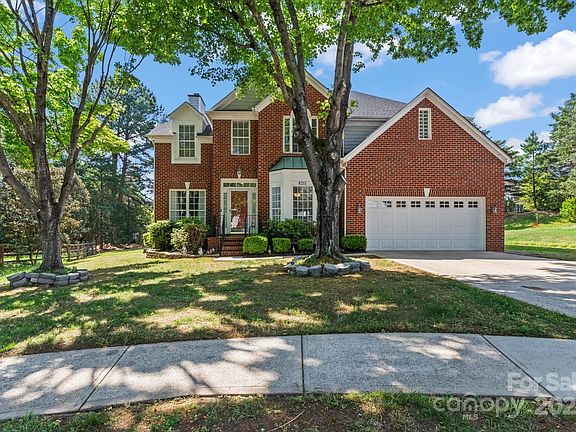 2nd image of 8211 Abbottsgate Ln