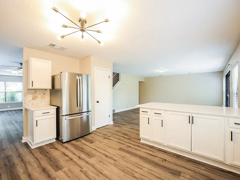 8106 Hoovers Bnd — Photo 9