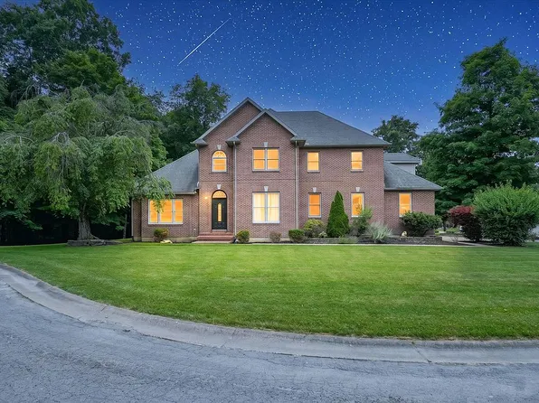 106 Rainbow Ct, Hillsboro, OH 45133
