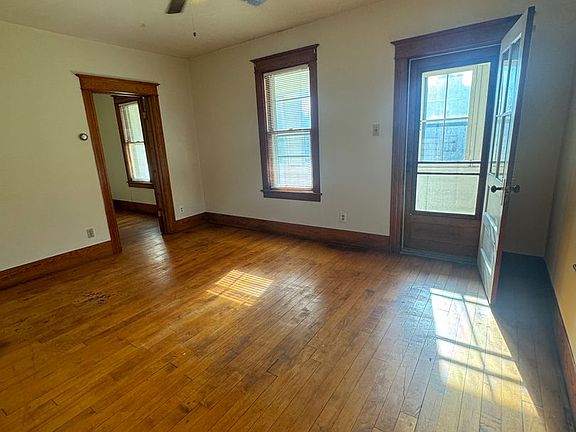 5th image of 21 Van Derveer St #2R