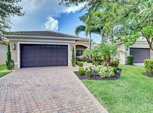 8275 Calabria Lakes Dr, Boynton Beach, FL 33473