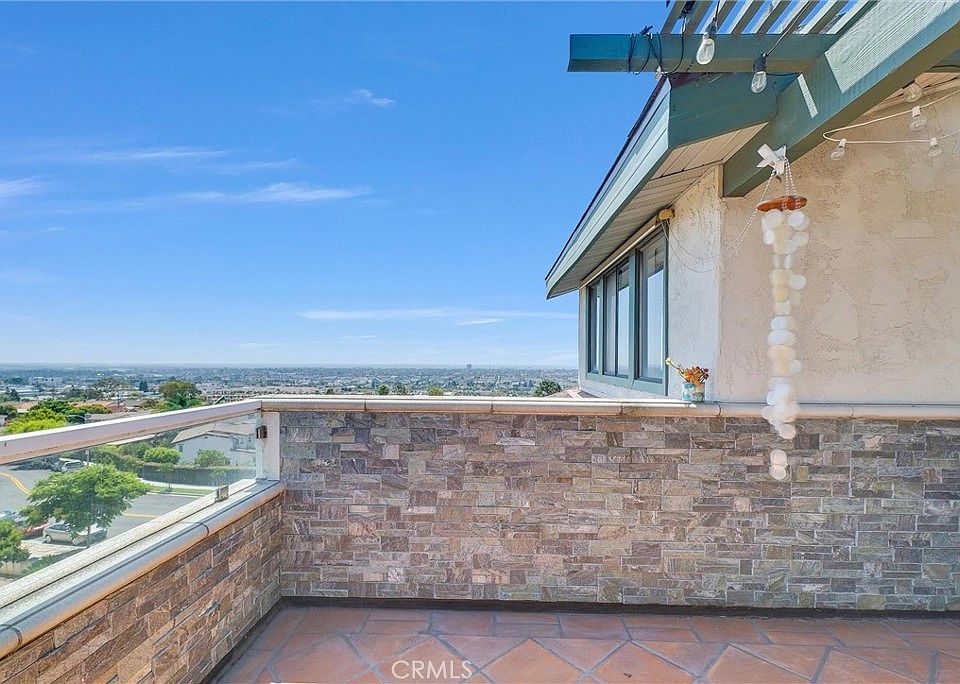 1st image of 2215 Molino Ave #2215B