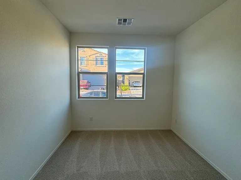 13383 W Eagle Feather Rd — Photo 30