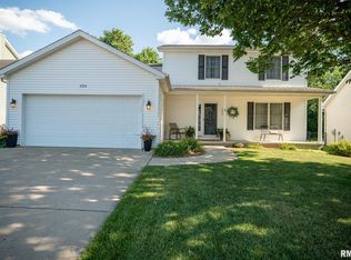 2324 W Miners Dr, Dunlap, IL 61525