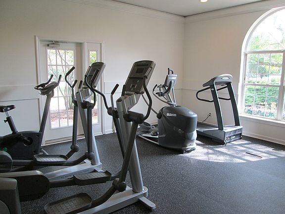 4th image of 410 Village Green Blvd APT 104
