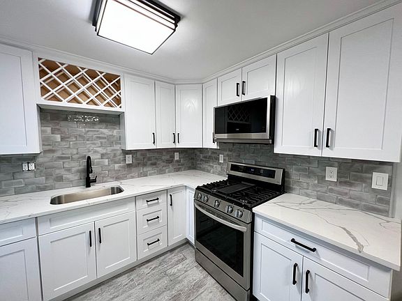 2nd image of 11 Clarmore Dr APT 2A