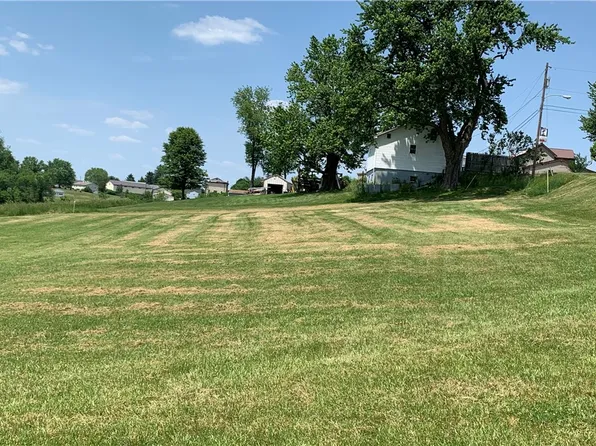2 W Alexander Loop, West Alexander, PA 15376