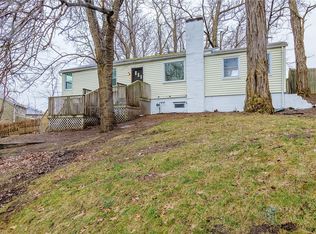 904 S Washington St, East Rochester, NY 14445