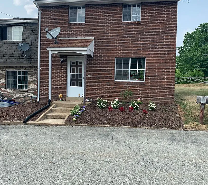 427 Manor Rd