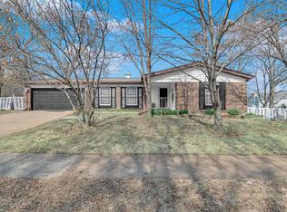 4695 Towne Centre Dr, Saint Louis, MO 63128