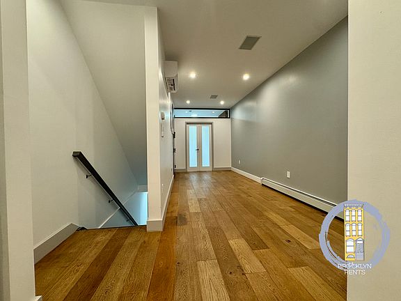 5th image of 481 Chauncey St #1R