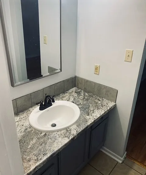 Main bath sink 2