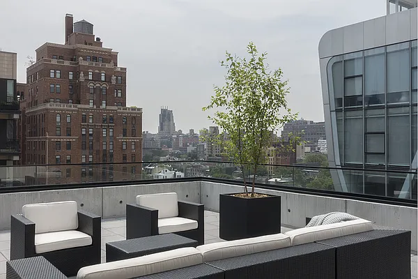 Sold by Stribling | media 28