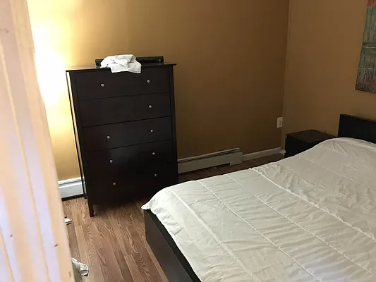 Rented by PLUSH REALTY Inc | media 6