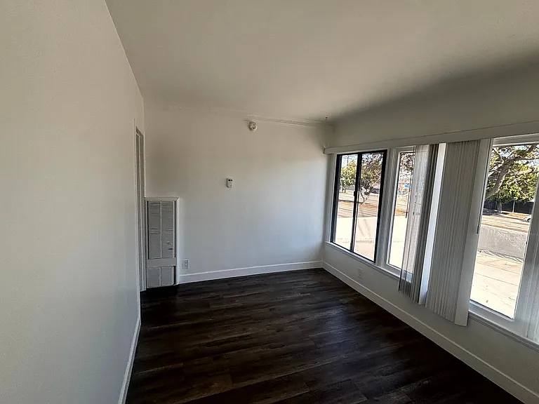 5623-5633 W Venice Blvd — Photo 23