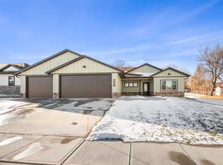 1001 S Nicholas Ave, Brandon, SD 57005