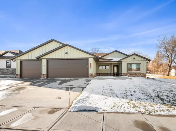 1001 S Nicholas Ave, Brandon, SD 57005