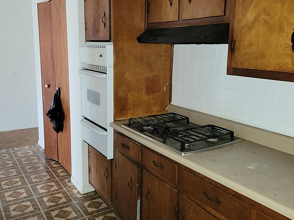 3rd image of 19970 Euclid Ave APT 9