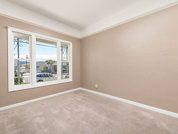 5th image of 434 Baden Ave