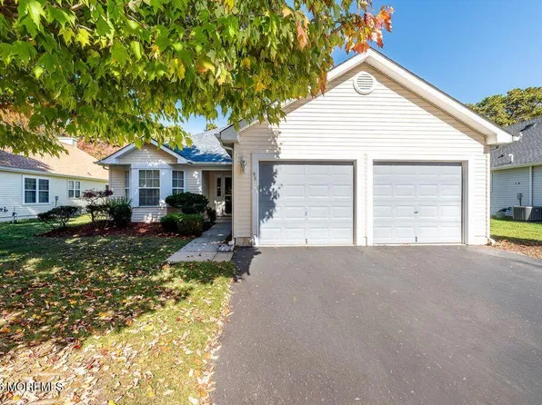 98 Clear Lake Road, Whiting, NJ 08759