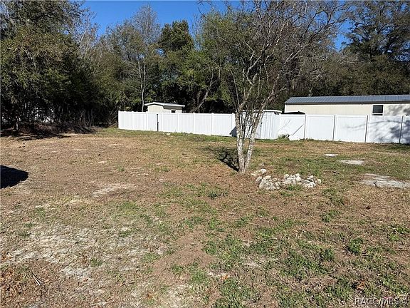 4th image of 589 N Palm Ridge Ave