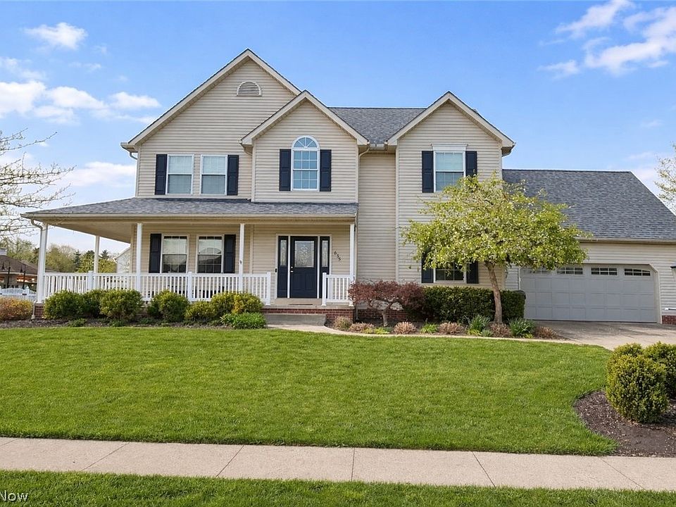 1st image of 635 Hawthorn Dr