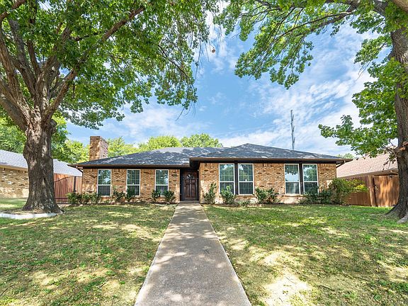 2nd image of 5505 Edgewater Cir