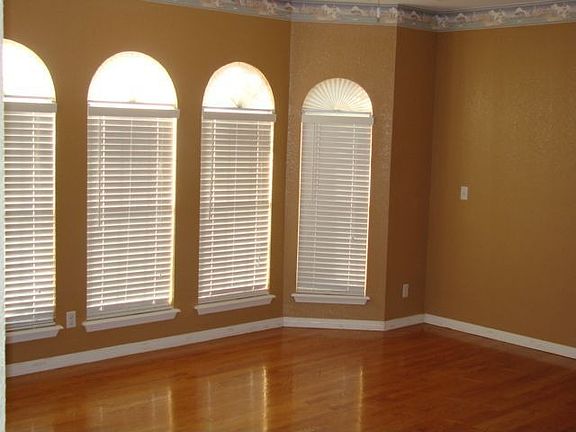 4th image of 1915 Paseo Real Cir
