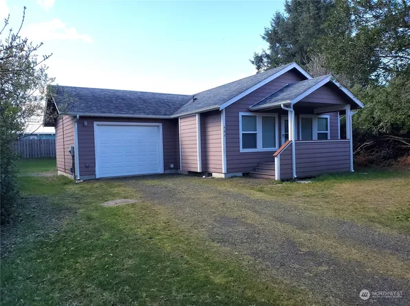 489 Inlet Avenue NE, Ocean Shores, WA 98569