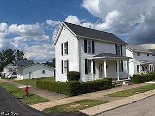 3rd image of 212 Race Ave