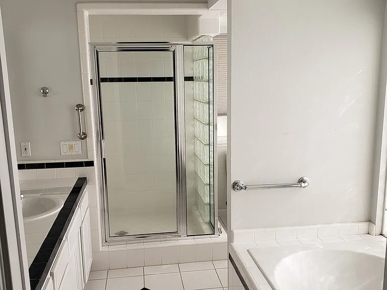 44 Edgewater Ct — Photo 12