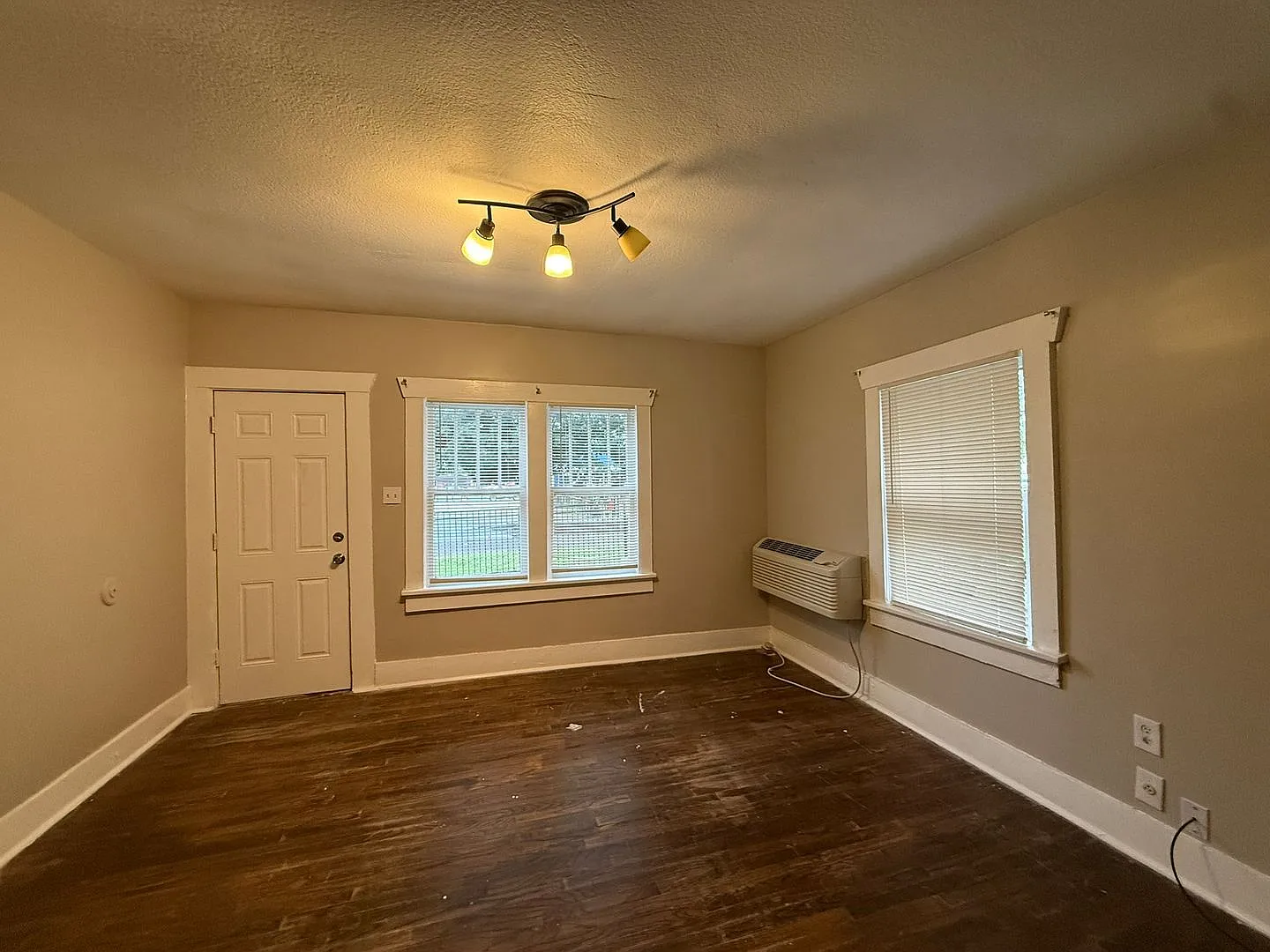Downtown Wichita 1 Bedroom — Photo 3