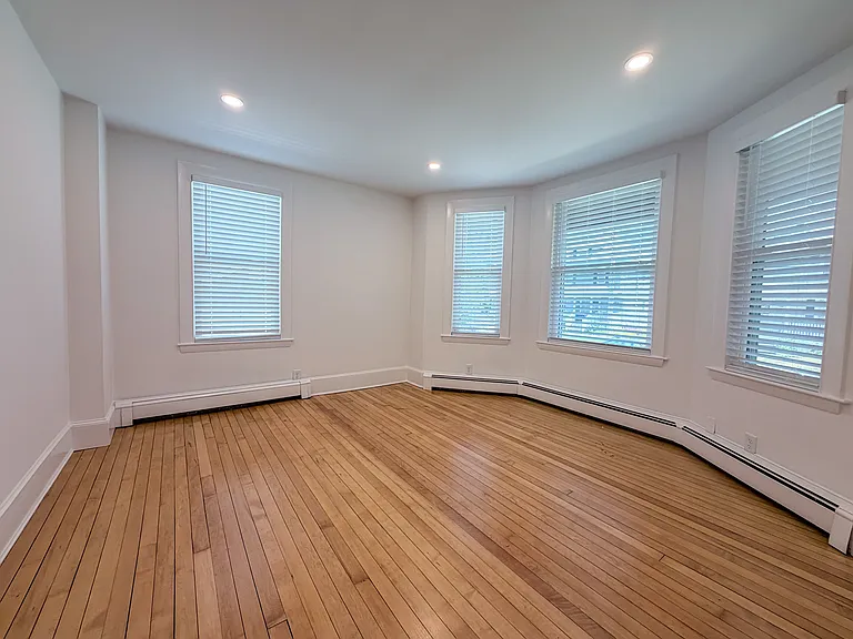 100 Sheridan Ave #1 — Photo 15