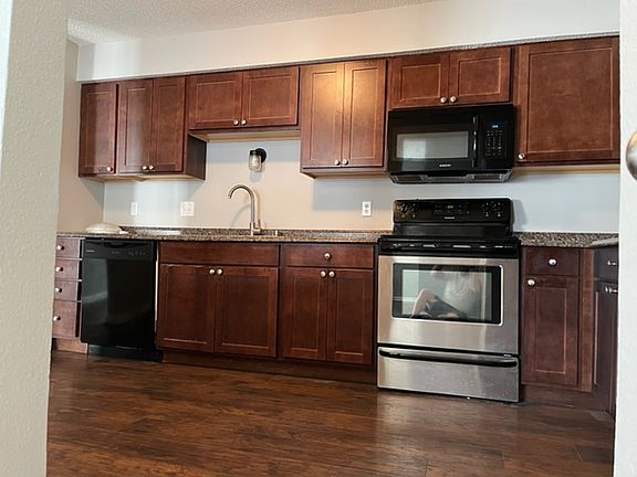 3rd image of 945 Wescott Trl #213