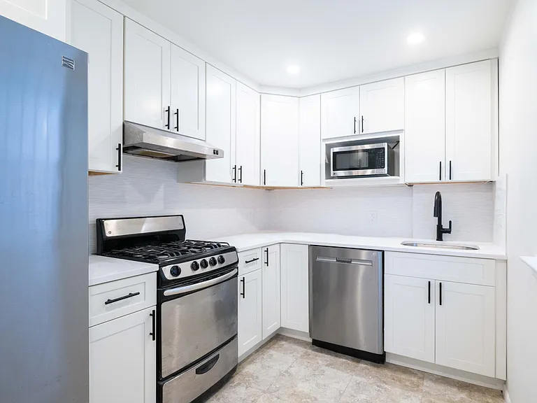 59-61 Brighton Ave #20 — Photo 8