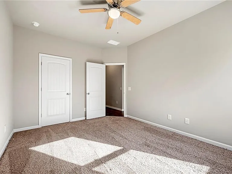 540 Brookside Ln — Photo 22