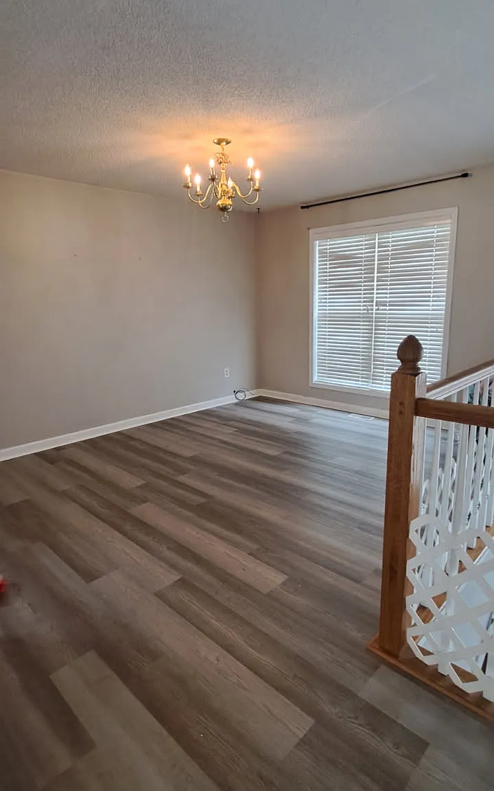 4 bed, 2300 sqft, $2,500 — Photo 3