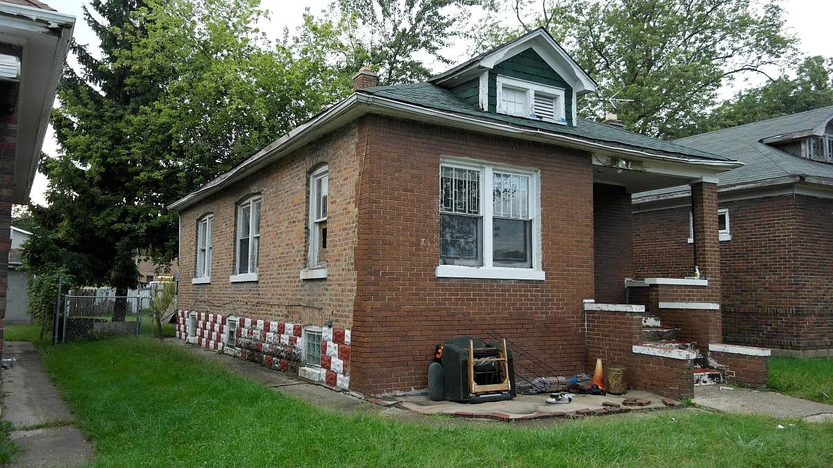 2 bed, 1800 sqft, $1,200 — Photo 1