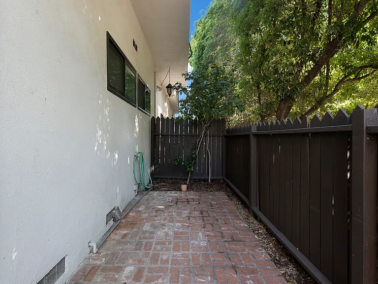 12803 Bloomfield St #2 — Photo 38