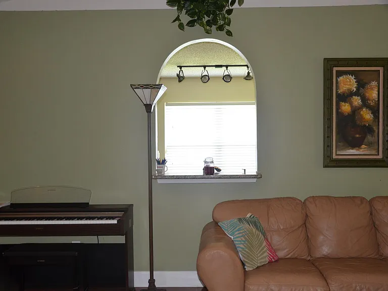 4372 Allanwood Ct — Photo 5