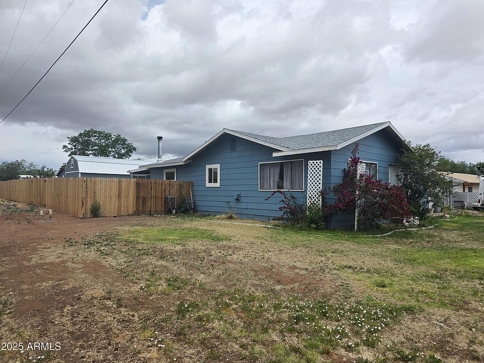 2nd image of 1090 S 6th West Street
