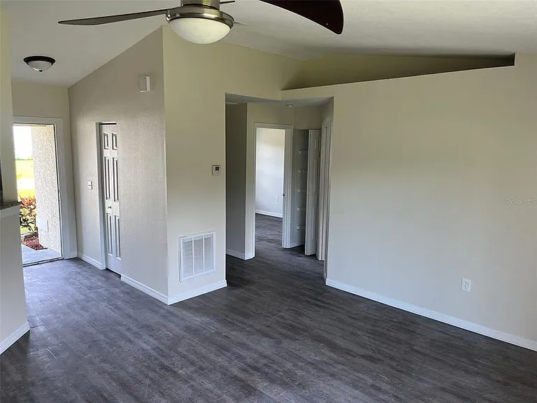 408 Mallard Way — Photo 8