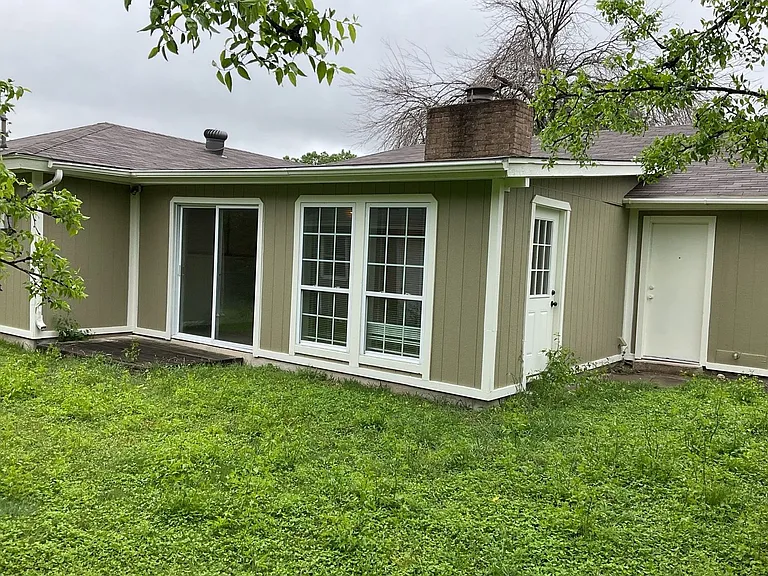 1208 Preswick Cir — Photo 27