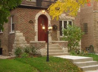 5826 N Whipple St, Chicago, IL 60659