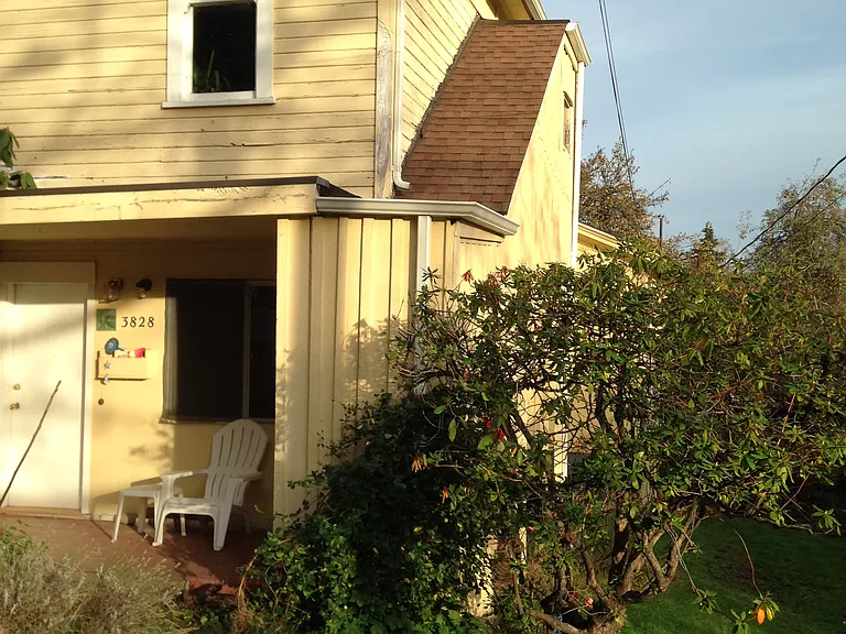 Bagley Ave N — Photo 14