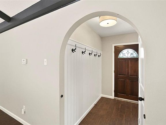 3rd image of 2837 Pinehurst Dr