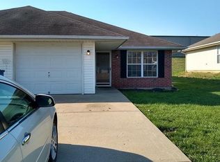 515 NW Woodbury Dr, Grain Valley, MO 64029