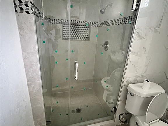 4th image of 11878 Fairpoint Dr